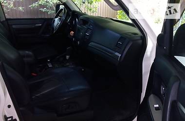 Позашляховик / Кросовер Mitsubishi Pajero Wagon 2010 в 