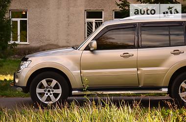 Внедорожник / Кроссовер Mitsubishi Pajero Wagon 2009 в Луцке