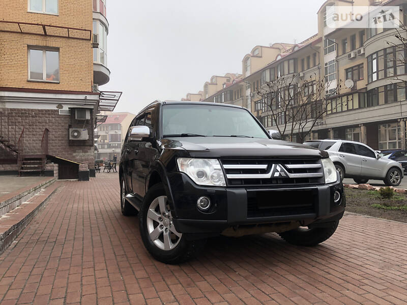 Внедорожник / Кроссовер Mitsubishi Pajero Wagon 2007 в Киеве