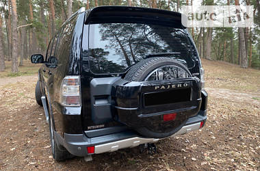 Позашляховик / Кросовер Mitsubishi Pajero Wagon 2008 в 