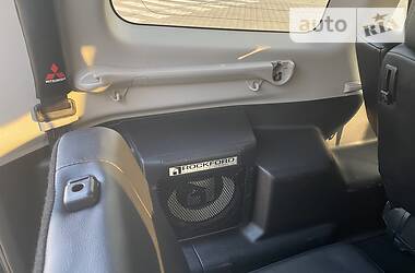 Позашляховик / Кросовер Mitsubishi Pajero Wagon 2011 в 