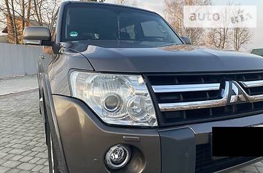 Позашляховик / Кросовер Mitsubishi Pajero Wagon 2011 в 