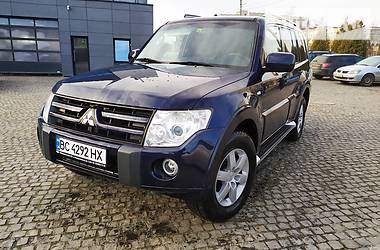 Позашляховик / Кросовер Mitsubishi Pajero Wagon 2010 в 