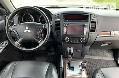 Позашляховик / Кросовер Mitsubishi Pajero Wagon 2007 в 