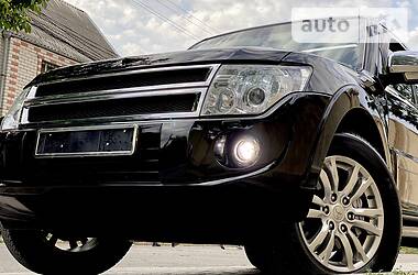 Позашляховик / Кросовер Mitsubishi Pajero Wagon 2015 в 