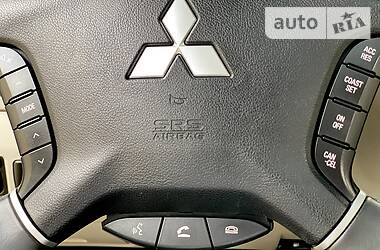 Позашляховик / Кросовер Mitsubishi Pajero Wagon 2015 в 