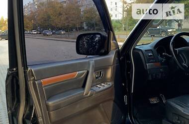 Внедорожник / Кроссовер Mitsubishi Pajero Wagon 2008 в Киеве