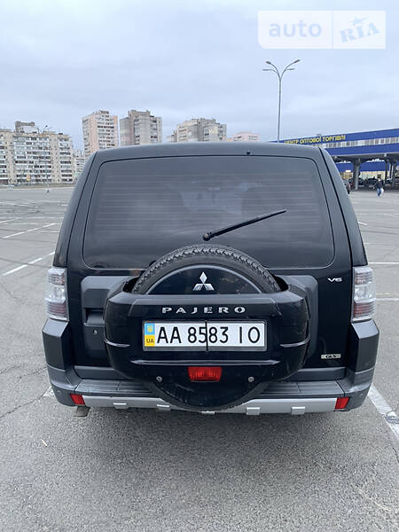 Позашляховик / Кросовер Mitsubishi Pajero Wagon 2007 в Києві