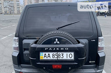 Позашляховик / Кросовер Mitsubishi Pajero Wagon 2007 в Києві