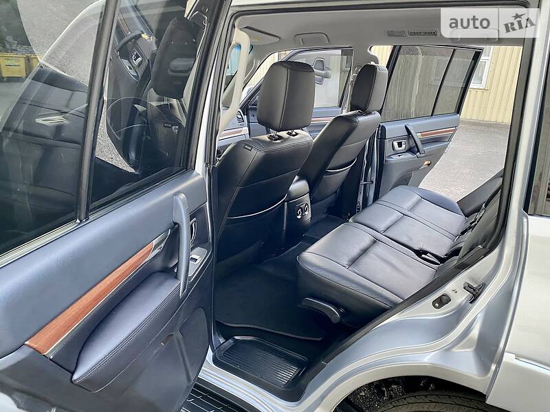 Универсал Mitsubishi Pajero Wagon 2011 в Киеве