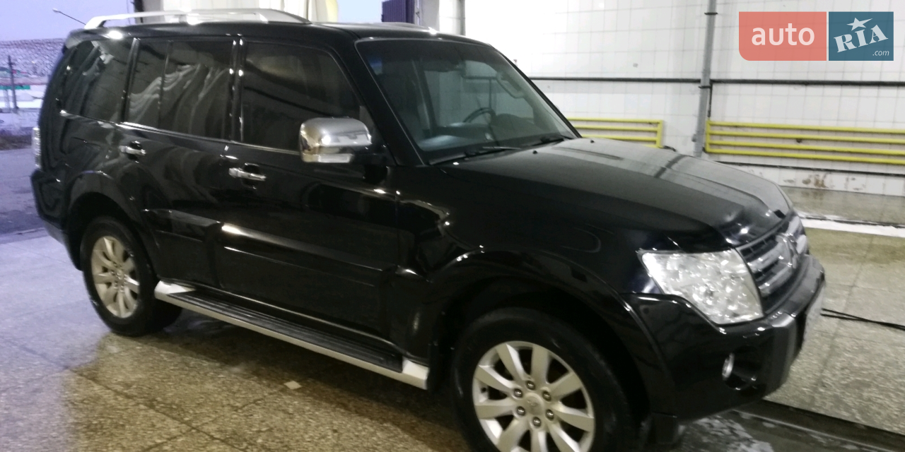 2011 Mitsubishi Pajero - мініатюра 23