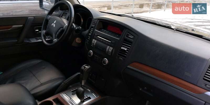 Позашляховик / Кросовер Mitsubishi Pajero Wagon 2011 в Харкові