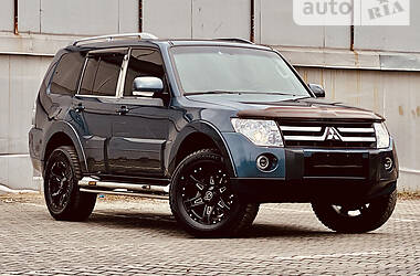 Позашляховик / Кросовер Mitsubishi Pajero Wagon 2008 в 