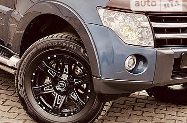 Позашляховик / Кросовер Mitsubishi Pajero Wagon 2008 в 