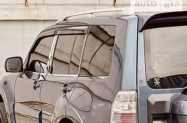 Позашляховик / Кросовер Mitsubishi Pajero Wagon 2008 в 
