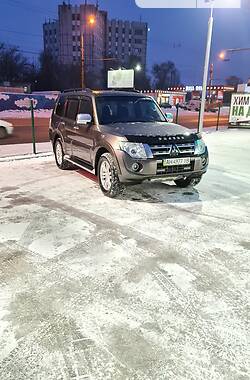 Позашляховик / Кросовер Mitsubishi Pajero Wagon 2011 в Запоріжжі