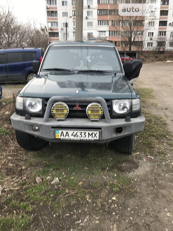 Позашляховик / Кросовер Mitsubishi Pajero Wagon 1999 в Києві