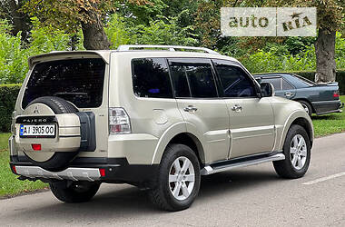 Внедорожник / Кроссовер Mitsubishi Pajero Wagon 2008 в 