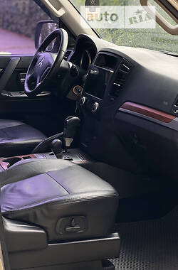 Внедорожник / Кроссовер Mitsubishi Pajero Wagon 2008 в 