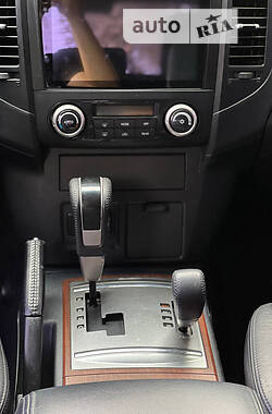 Внедорожник / Кроссовер Mitsubishi Pajero Wagon 2008 в 