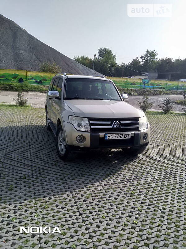 Mitsubishi Pajero Wagon