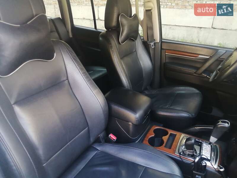 Внедорожник / Кроссовер Mitsubishi Pajero Wagon 2011 в Великой Александровке фото 3 Внедорожник / Кроссовер Mitsubishi Pajero Wagon 2011 в Великой Александровке