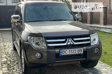 Позашляховик / Кросовер Mitsubishi Pajero Wagon 2011 в Львові