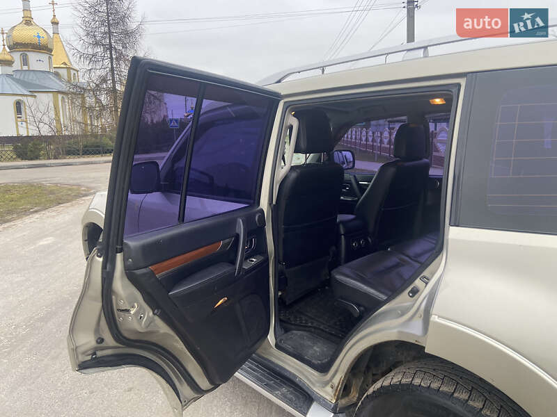 Внедорожник / Кроссовер Mitsubishi Pajero Wagon 2008 в Луцке