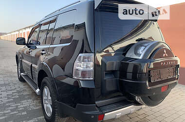 Внедорожник / Кроссовер Mitsubishi Pajero Wagon 2008 в 