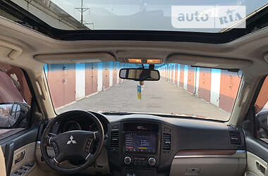 Внедорожник / Кроссовер Mitsubishi Pajero Wagon 2008 в 