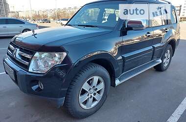 Внедорожник / Кроссовер Mitsubishi Pajero Wagon 2008 в Киеве