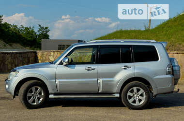 Внедорожник / Кроссовер Mitsubishi Pajero Wagon 2007 в 