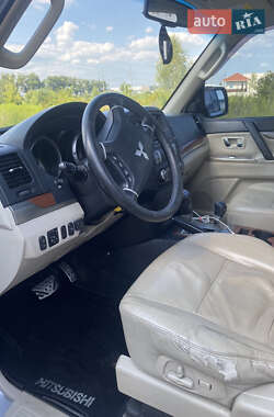 Внедорожник / Кроссовер Mitsubishi Pajero Wagon 2007 в 