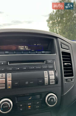 Внедорожник / Кроссовер Mitsubishi Pajero Wagon 2008 в 