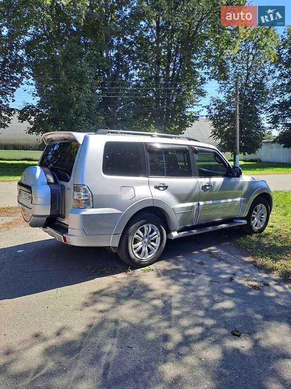 Внедорожник / Кроссовер Mitsubishi Pajero Wagon 2012 в Лохвице фото 3 Внедорожник / Кроссовер Mitsubishi Pajero Wagon 2012 в Лохвице