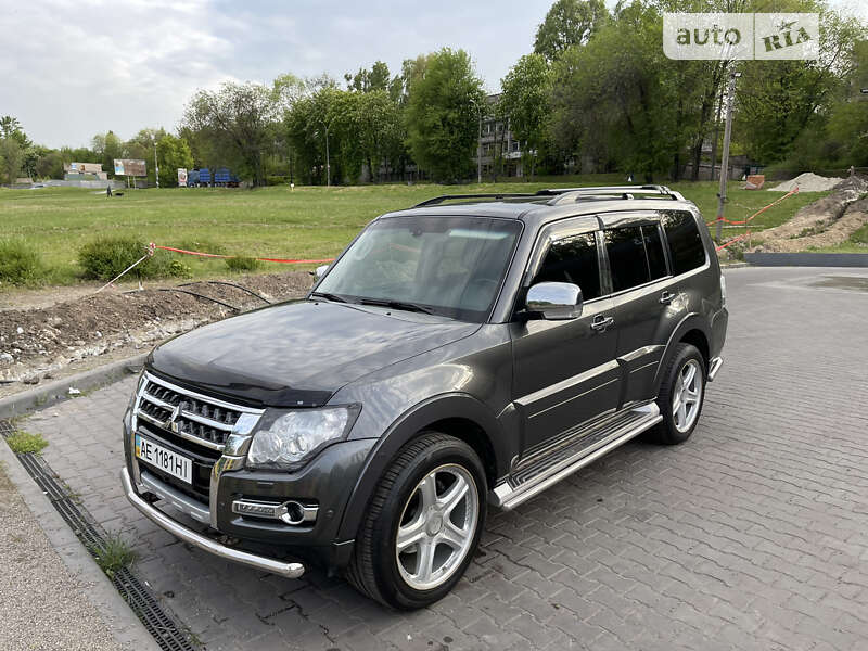 Позашляховик / Кросовер Mitsubishi Pajero Wagon 2013 в Дніпрі