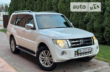 Внедорожник / Кроссовер Mitsubishi Pajero Wagon 2013 в 