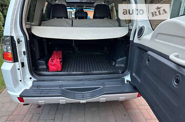 Внедорожник / Кроссовер Mitsubishi Pajero Wagon 2013 в 