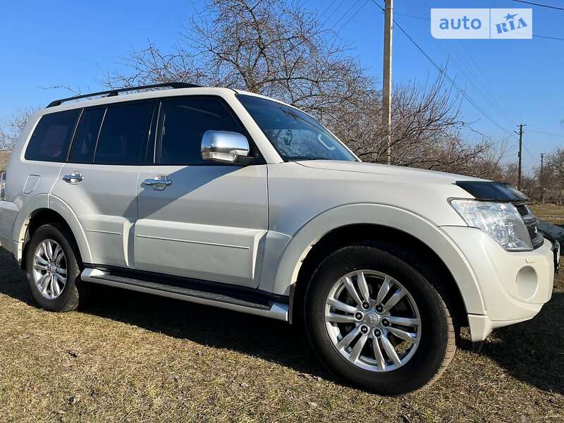 Позашляховик / Кросовер Mitsubishi Pajero Wagon 2014 в Черкасах