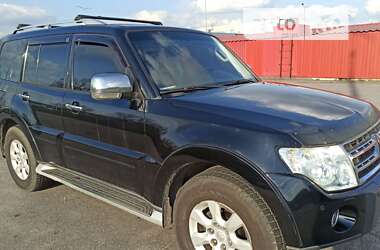 Внедорожник / Кроссовер Mitsubishi Pajero Wagon 2010 в Киеве