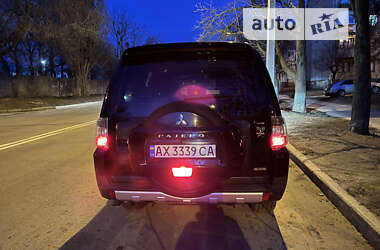 Внедорожник / Кроссовер Mitsubishi Pajero Wagon 2009 в Харькове