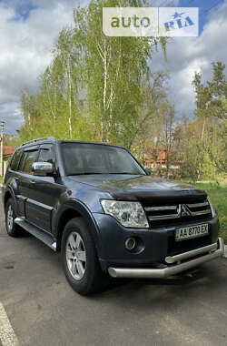 Внедорожник / Кроссовер Mitsubishi Pajero Wagon 2008 в Киеве