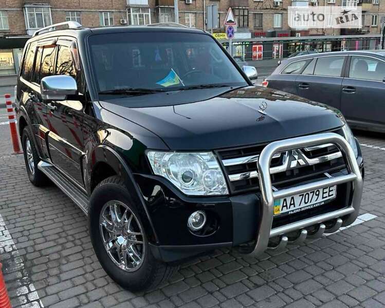 Внедорожник / Кроссовер Mitsubishi Pajero Wagon 2007 в Киеве