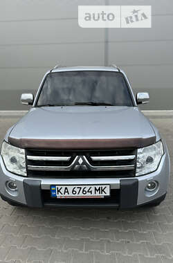 Внедорожник / Кроссовер Mitsubishi Pajero Wagon 2008 в Киеве