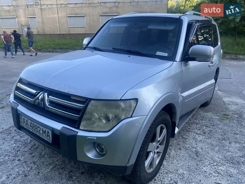 Внедорожник / Кроссовер Mitsubishi Pajero Wagon 2007 в Львове