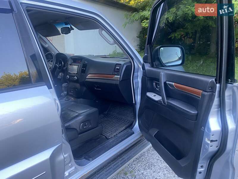 Внедорожник / Кроссовер Mitsubishi Pajero Wagon 2007 в Львове
