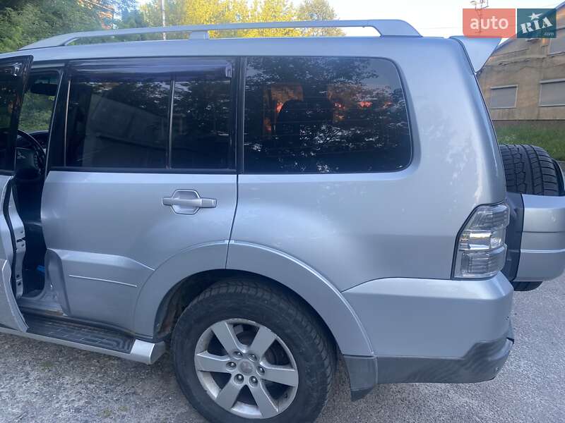 Внедорожник / Кроссовер Mitsubishi Pajero Wagon 2007 в Львове