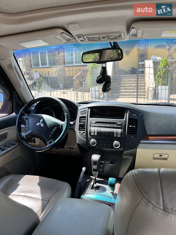Внедорожник / Кроссовер Mitsubishi Pajero Wagon 2008 в Кривом Роге