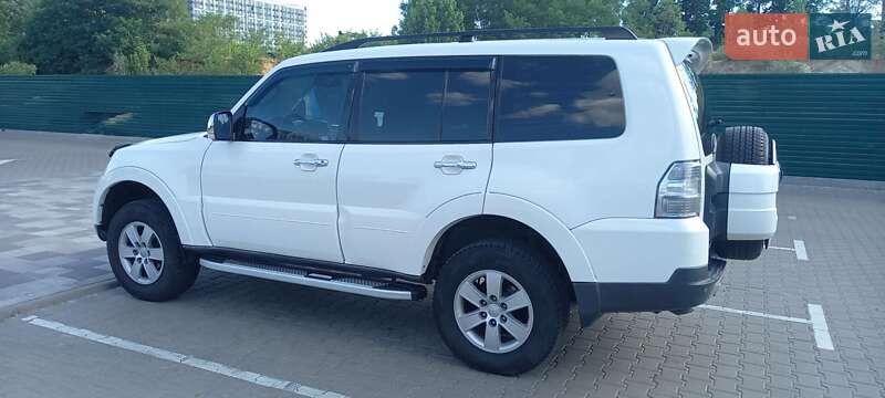 Внедорожник / Кроссовер Mitsubishi Pajero Wagon 2008 в Киеве