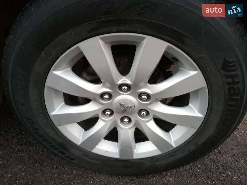 Позашляховик / Кросовер Mitsubishi Pajero Wagon 2011 в Харкові